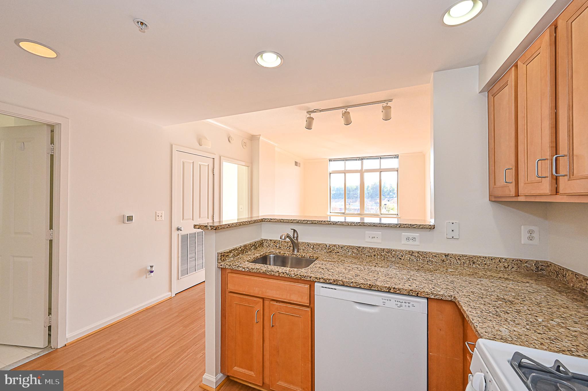 ELAN AT EAST MARKET - Residential