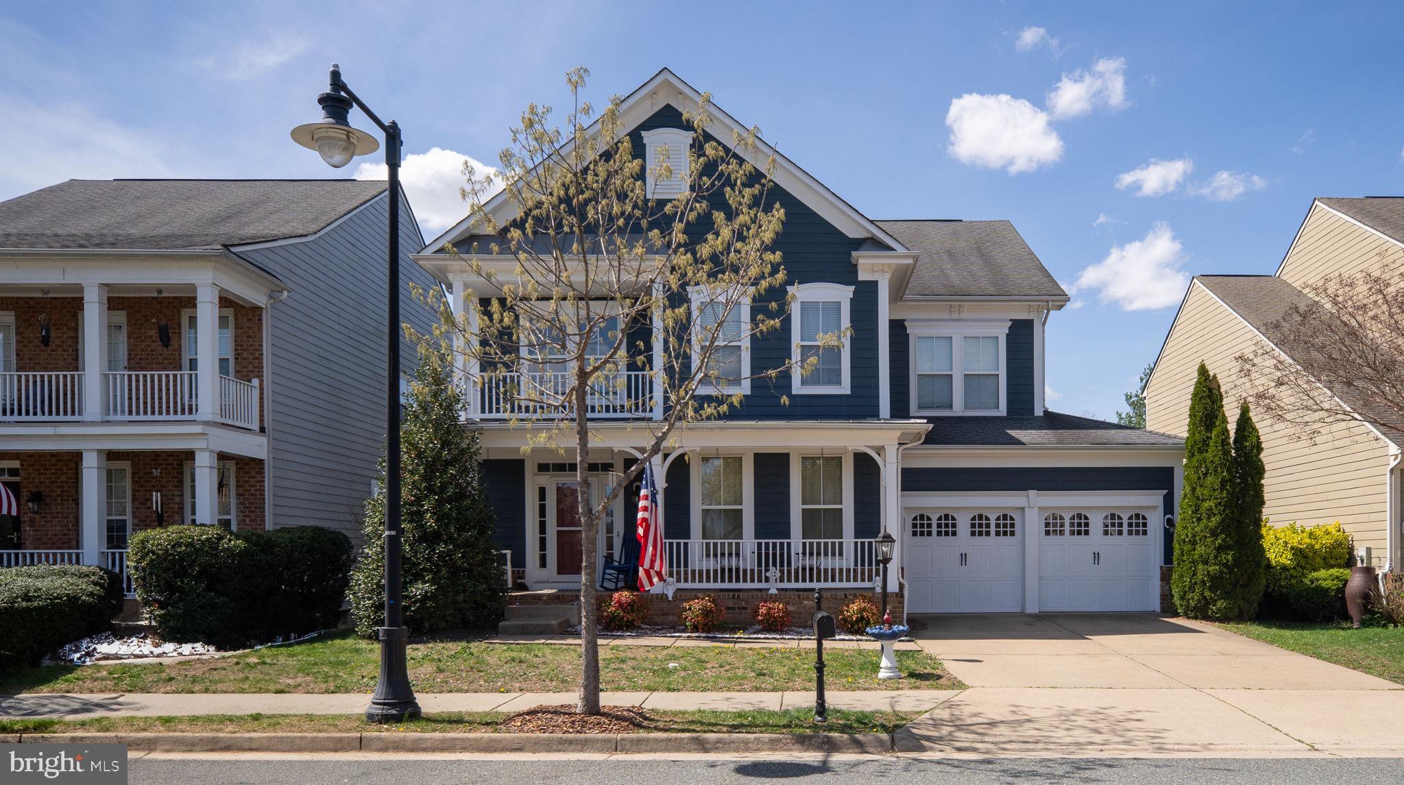 1112 PICKETT STREET