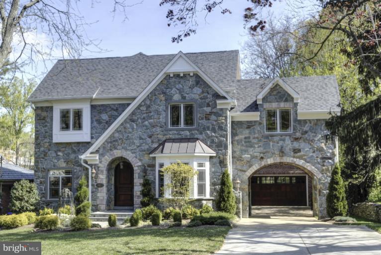 THIS EXQUISITE CUSTOM BUILT STONE AND BRICK CRAFTSMAN HOME FEATURES BRAZILIAN CHERRY WOOD FLOORS, MAHOGANY DOORS AND A STUNNING CHEFS KITCHEN WITH VIKING APPLIANCES**A LARGE ENTRY FOYER FEATURES 10 FOOT CEILINGS AND TRIPLE CROWN MOLDINGS THROUGHOUT**GREAT FOR ENTERTAINING THE REC ROOM IS HIGHLIGHTED BY A STATE OF THE ART THEATRE ROOM, SITTING AREA AND BEDROOM WITH FULL BATH AND WALKOUT***