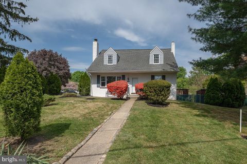 Photo of 333 S Swarthmore Avenue, SWARTHMORE, PA 19081 (MLS # PADE2113236)