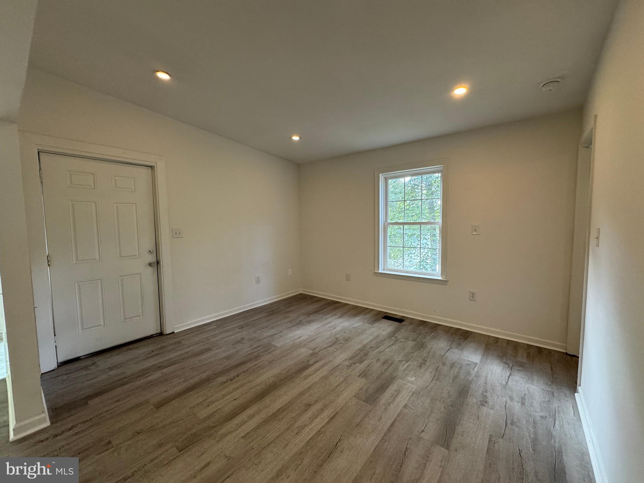 CAROLINE PINES - Residential