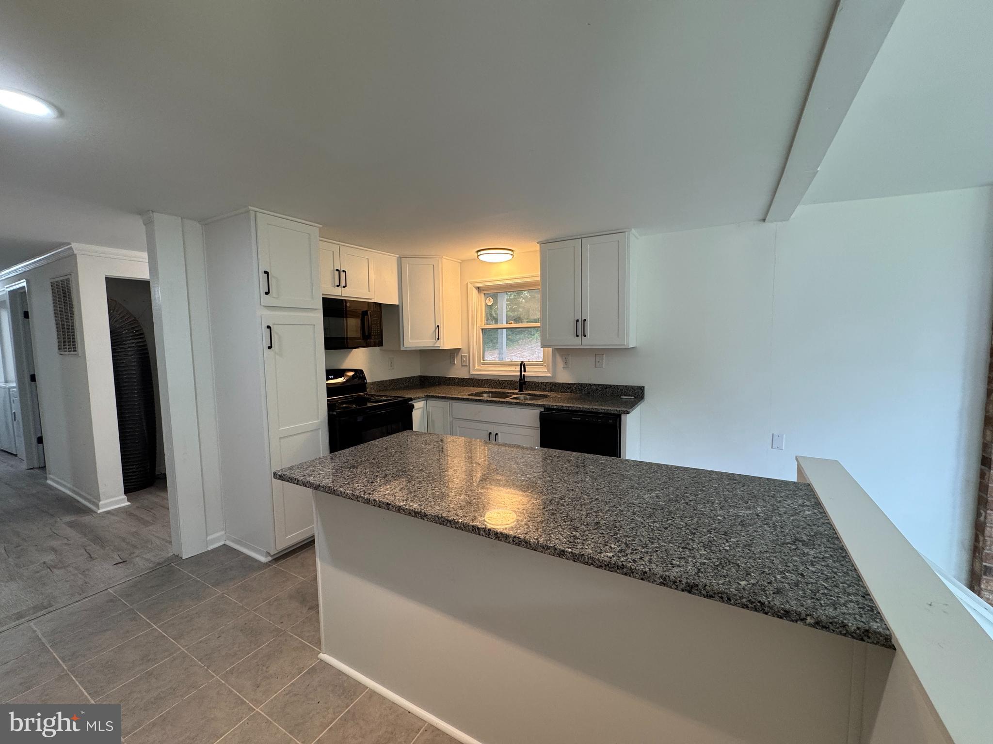 CAROLINE PINES - Residential