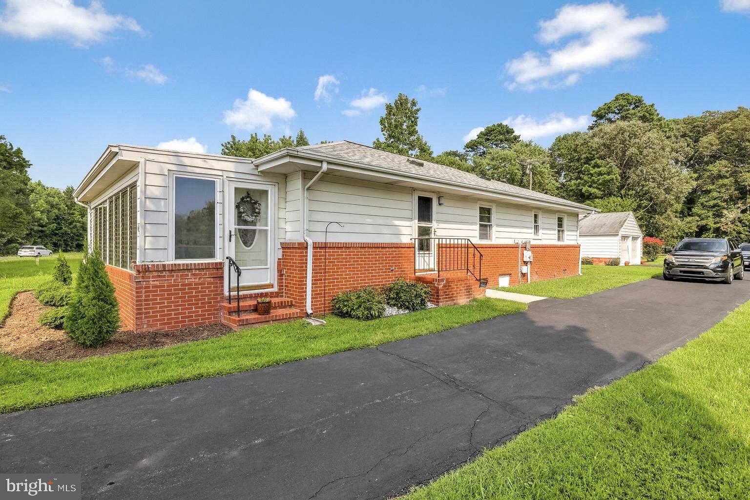 6827 BELLEVUE ROAD