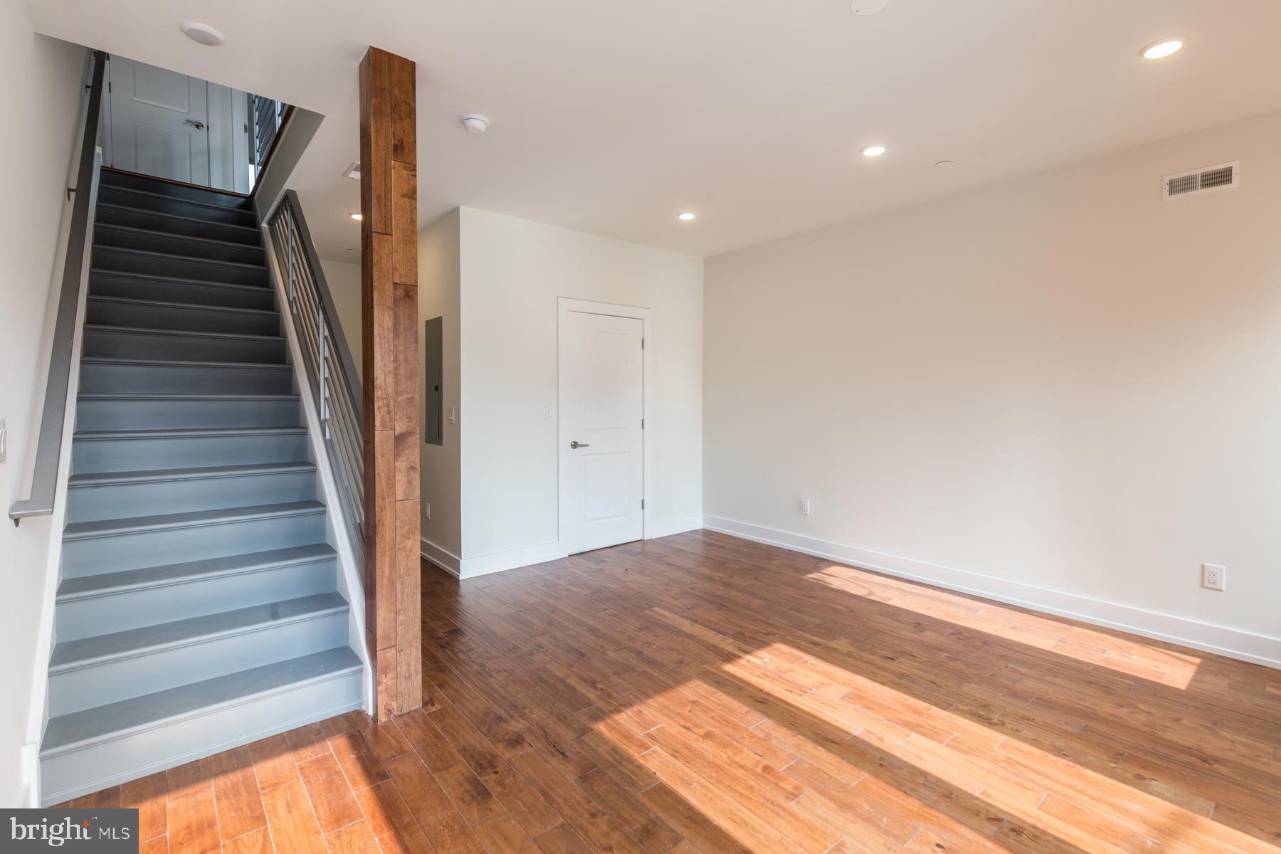 FRANCISVILLE - Residential Lease