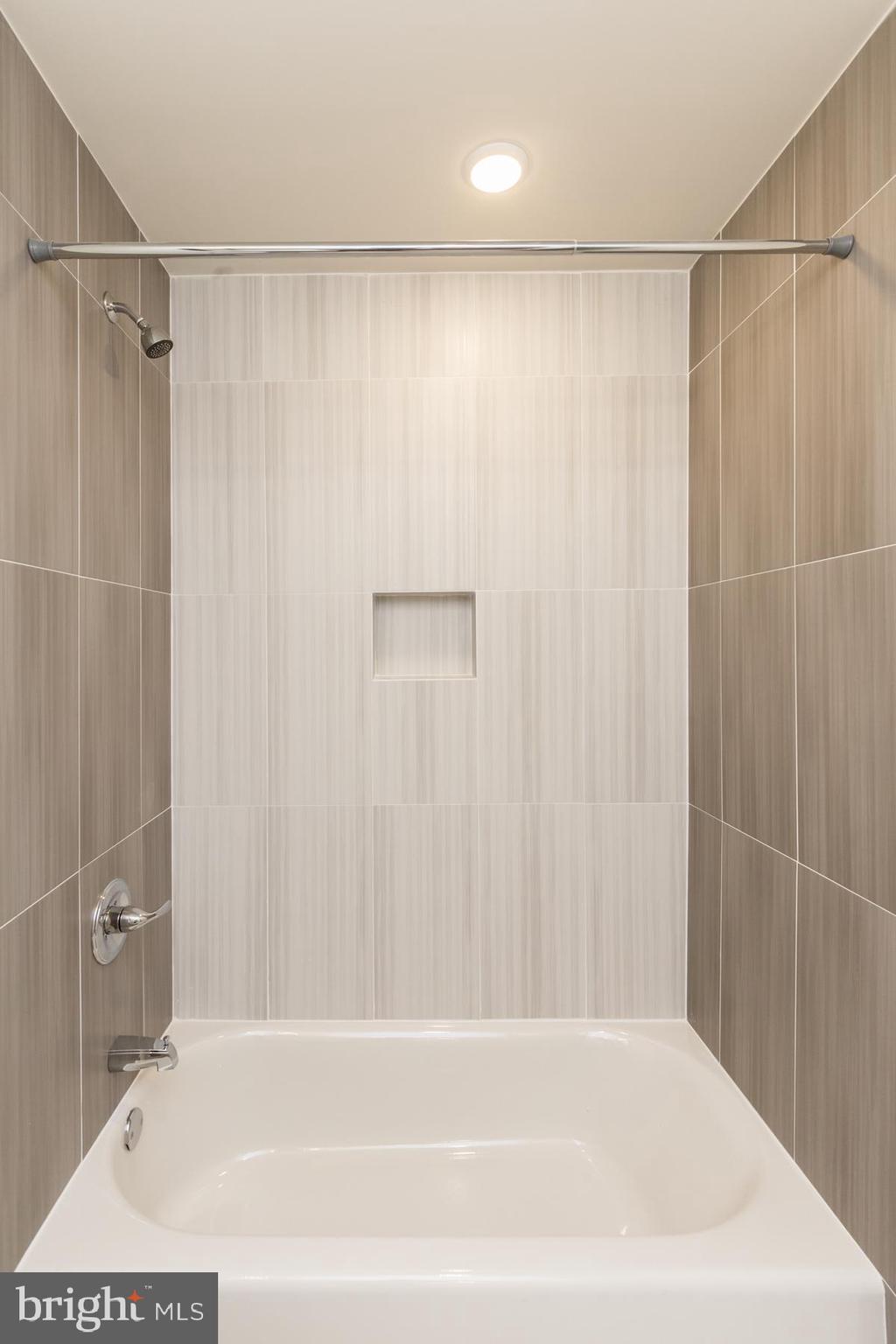 FRANCISVILLE - Residential Lease