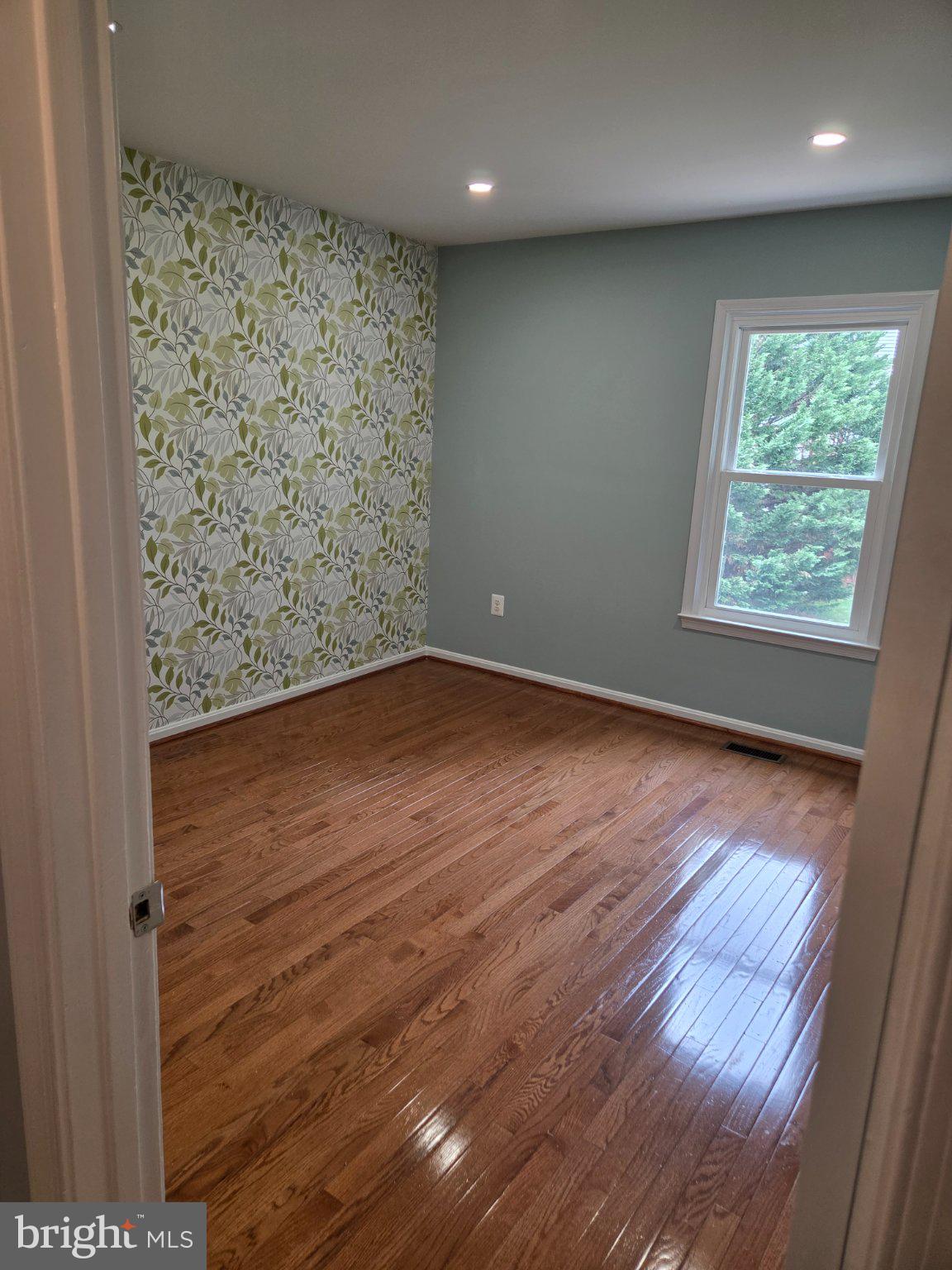 OLDE OAK RIDGE - Residential