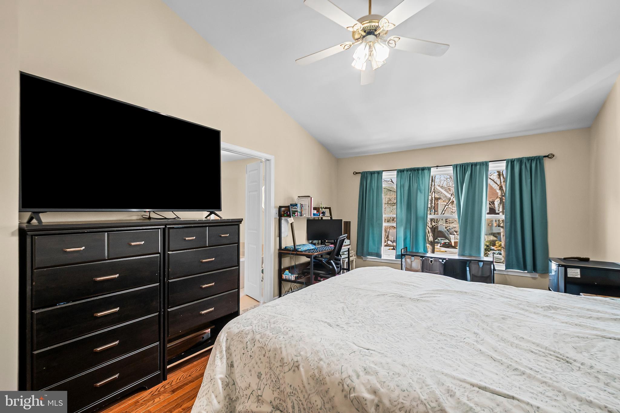 OLDE OAK RIDGE - Residential