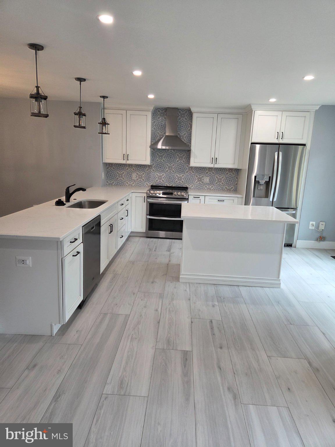 OLDE OAK RIDGE - Residential