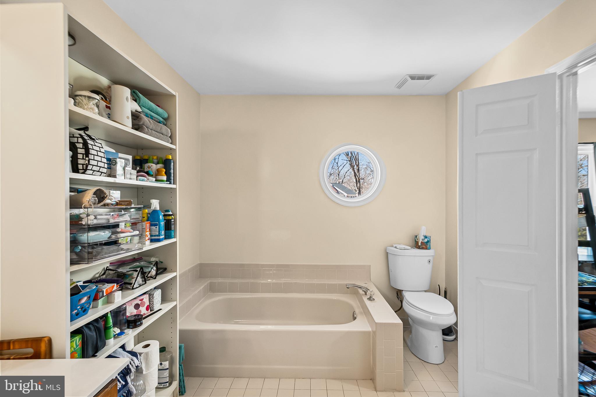 OLDE OAK RIDGE - Residential