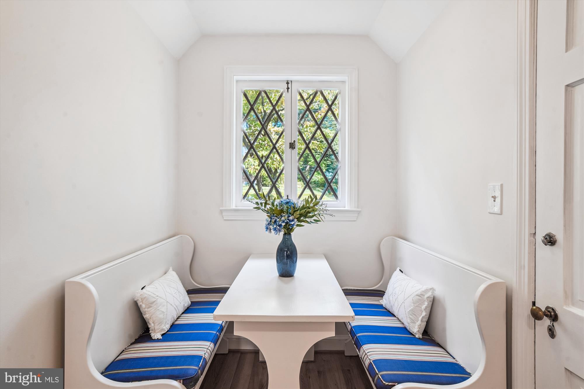 WOODSIDE PARK - Residential