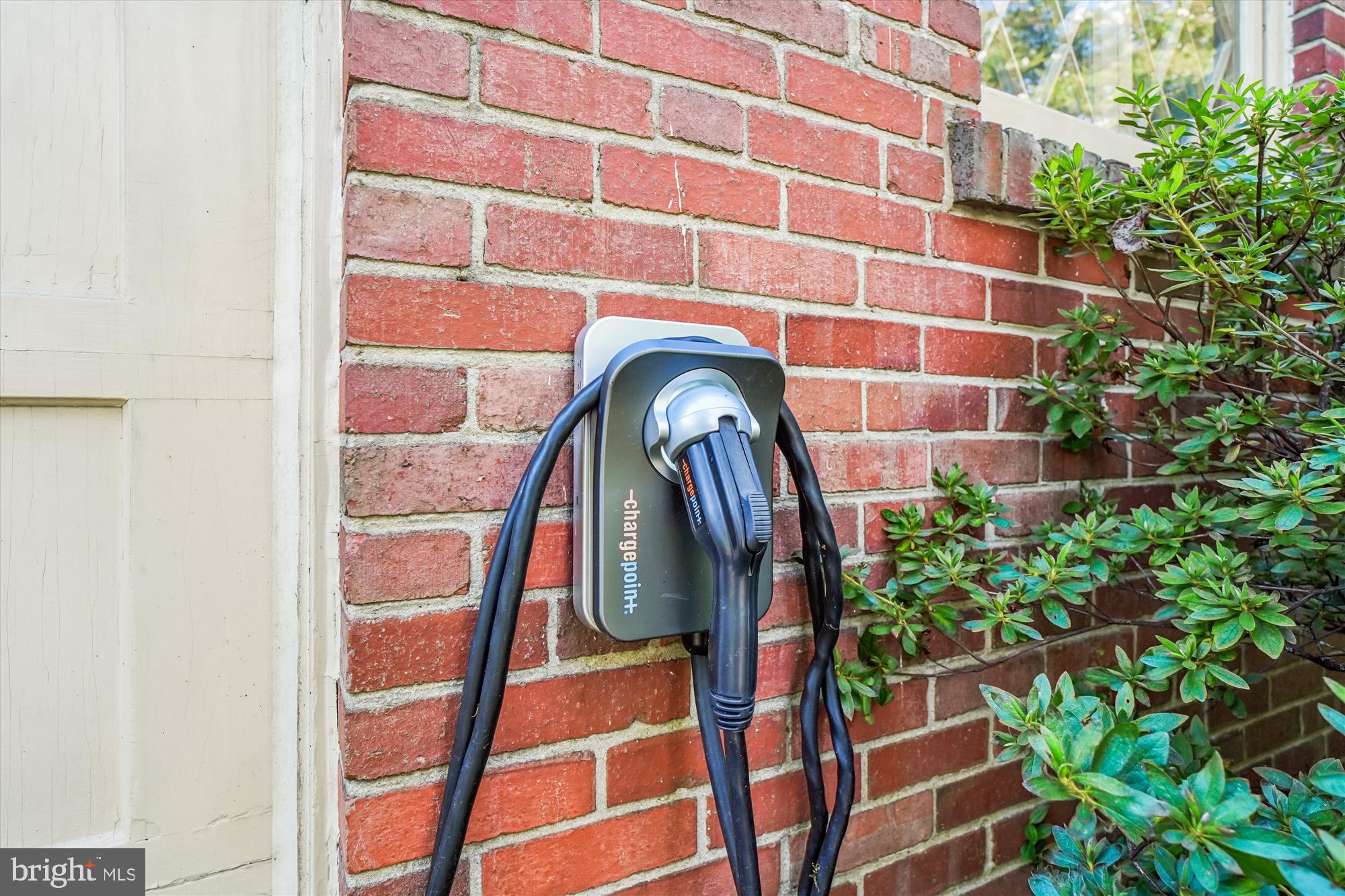 WOODSIDE PARK - Residential