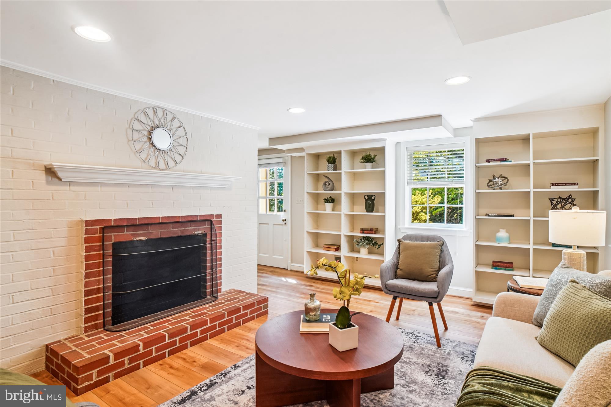 WOODSIDE PARK - Residential