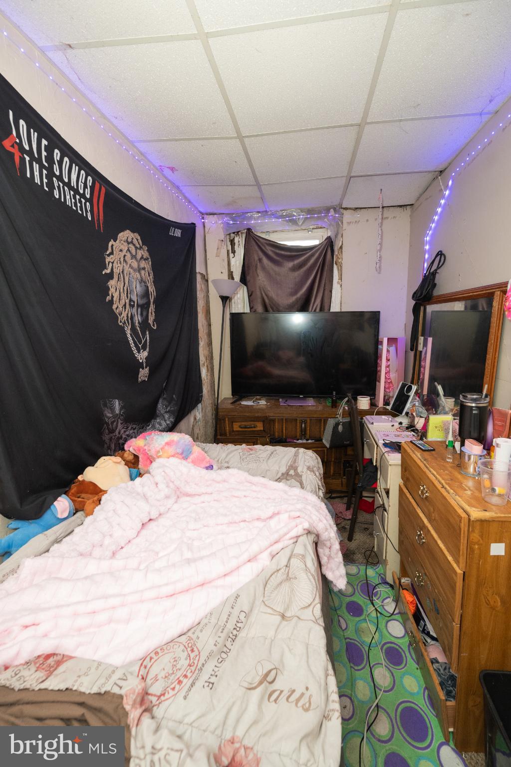 WASHINGTON VILLAGE - Residential