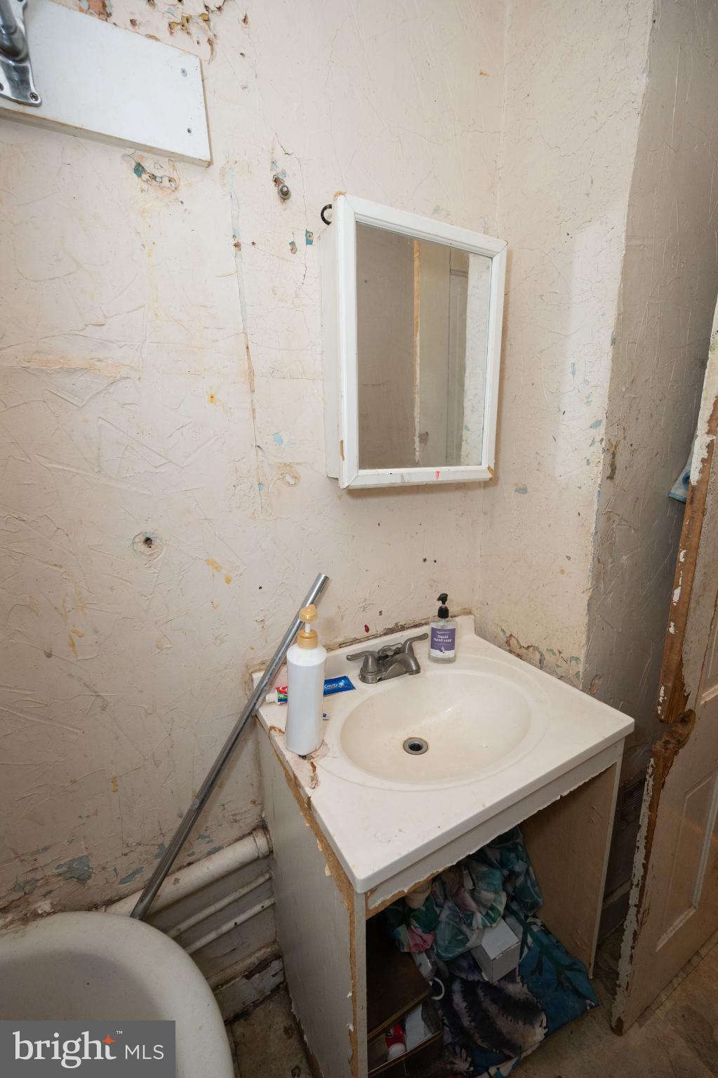 WASHINGTON VILLAGE - Residential