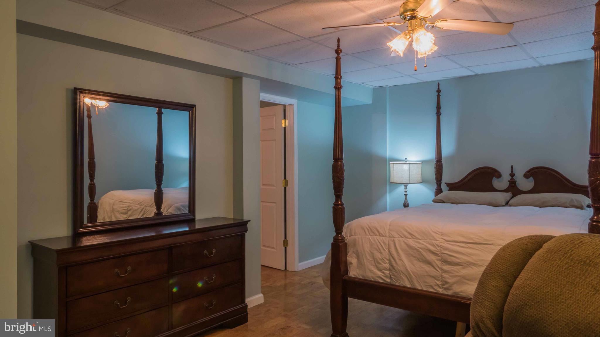 OLD BAYSIDE - Residential