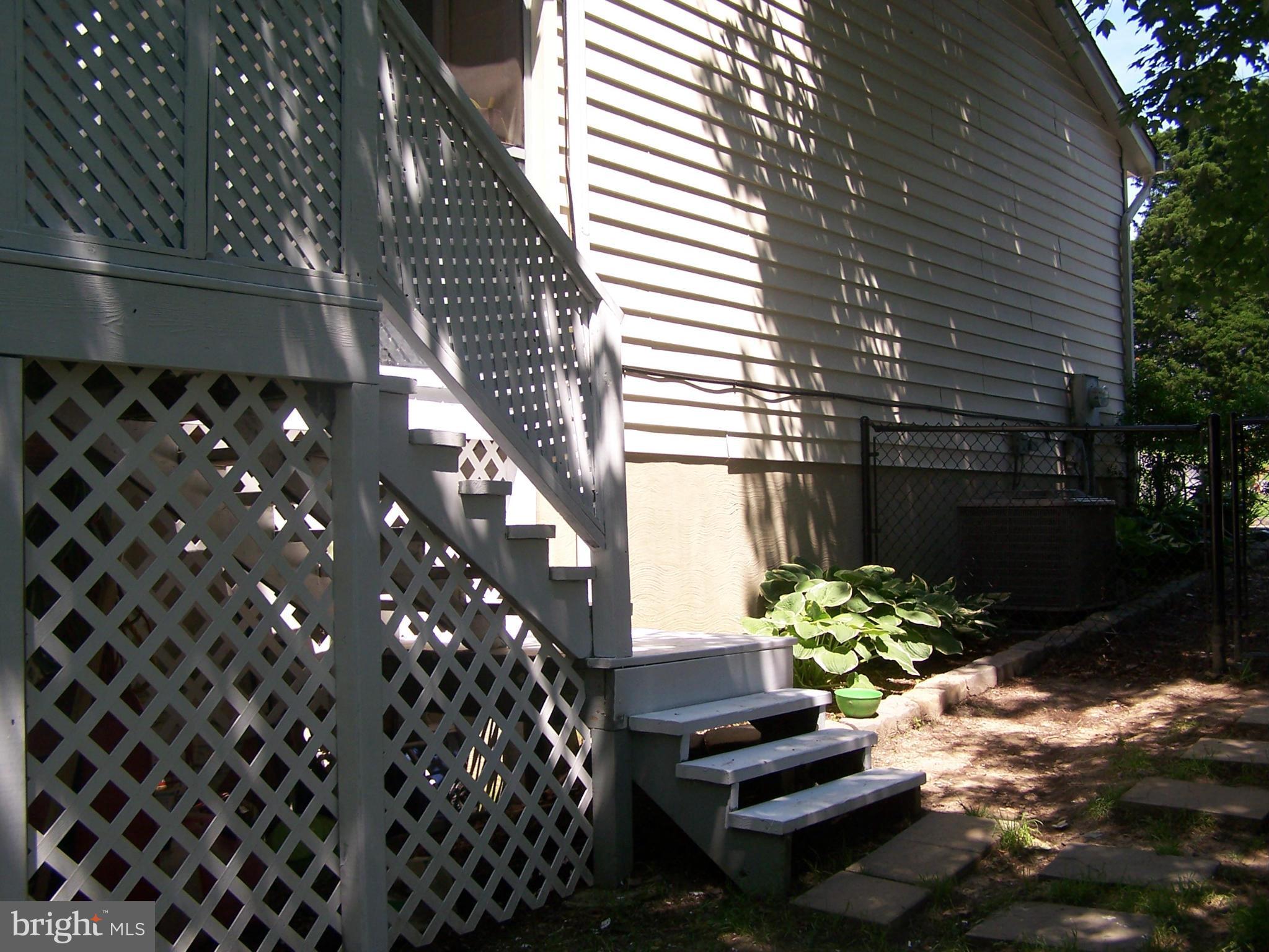 OLD BAYSIDE - Residential