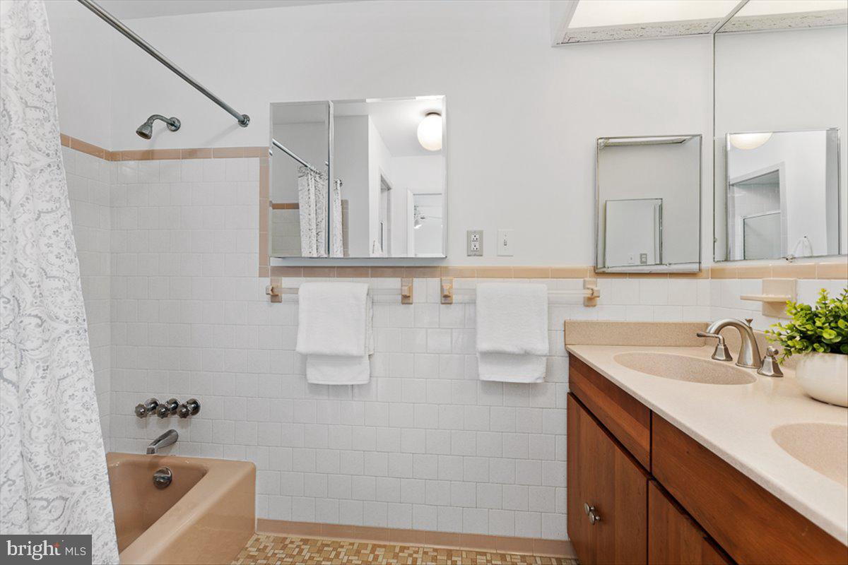 PINES ON THE SEVERN - Residential