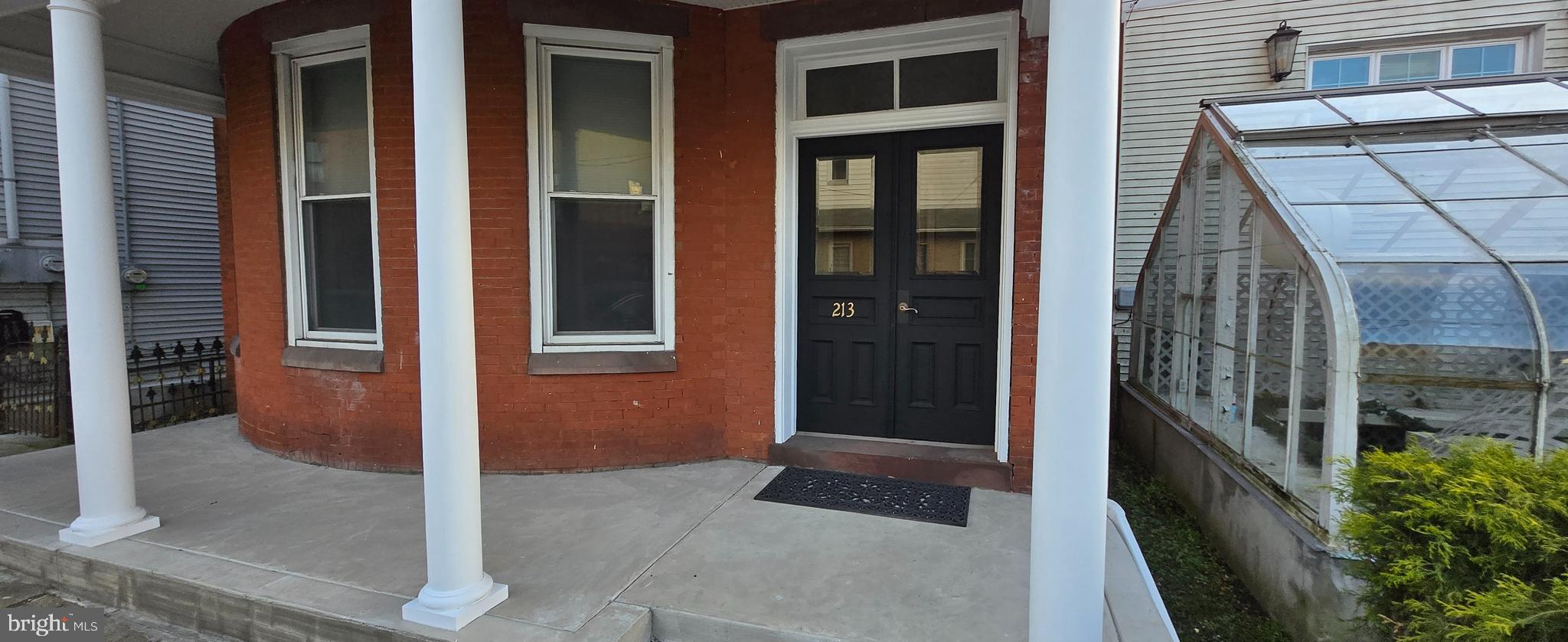 213 W MARKET STREET 2R