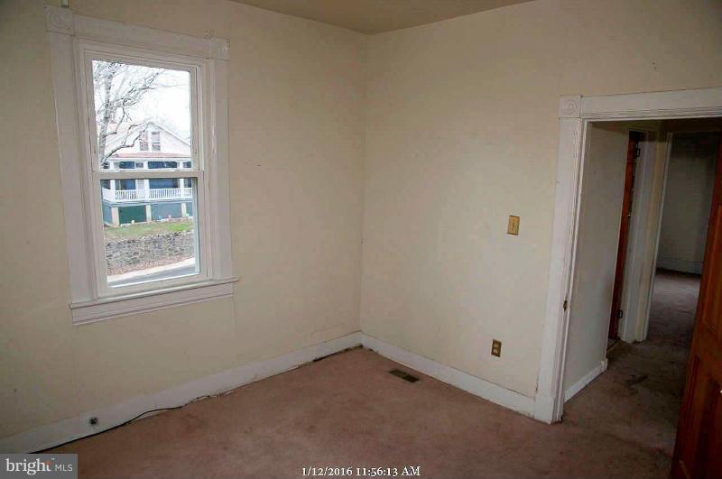 LAURAVILLE HISTORIC DISTRICT - Residential