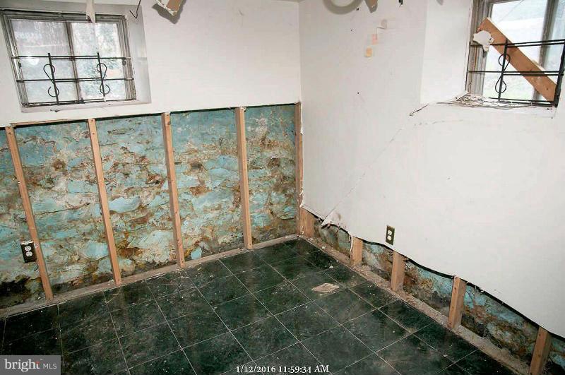 LAURAVILLE HISTORIC DISTRICT - Residential