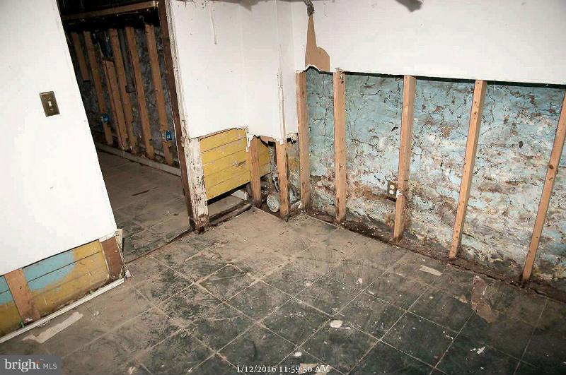 LAURAVILLE HISTORIC DISTRICT - Residential