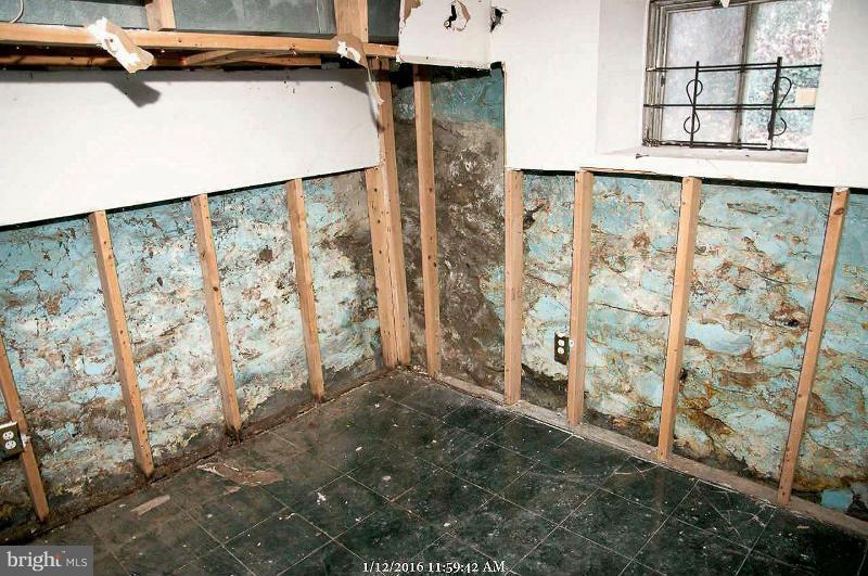 LAURAVILLE HISTORIC DISTRICT - Residential