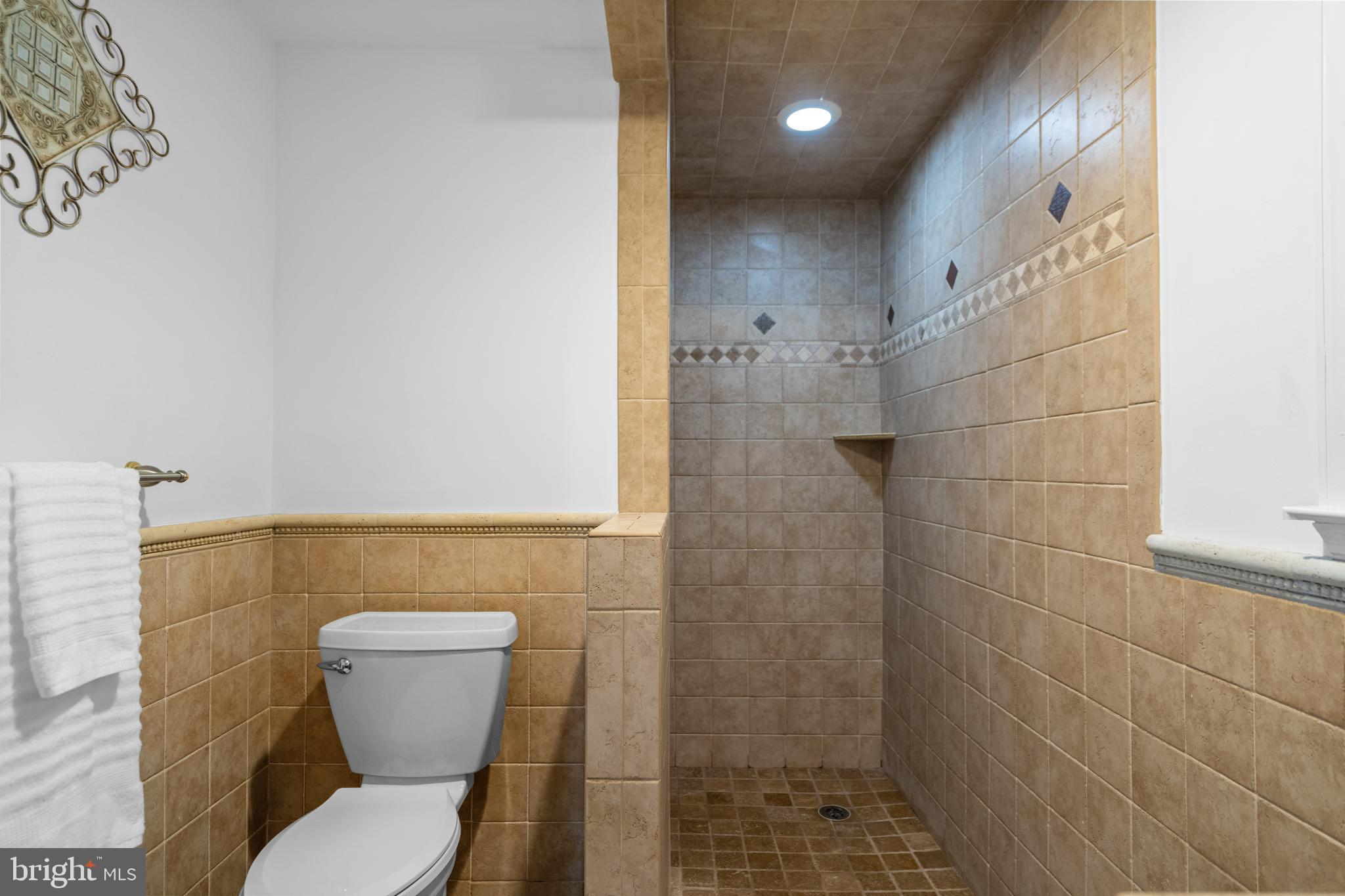 ROLLING VALLEY - Residential