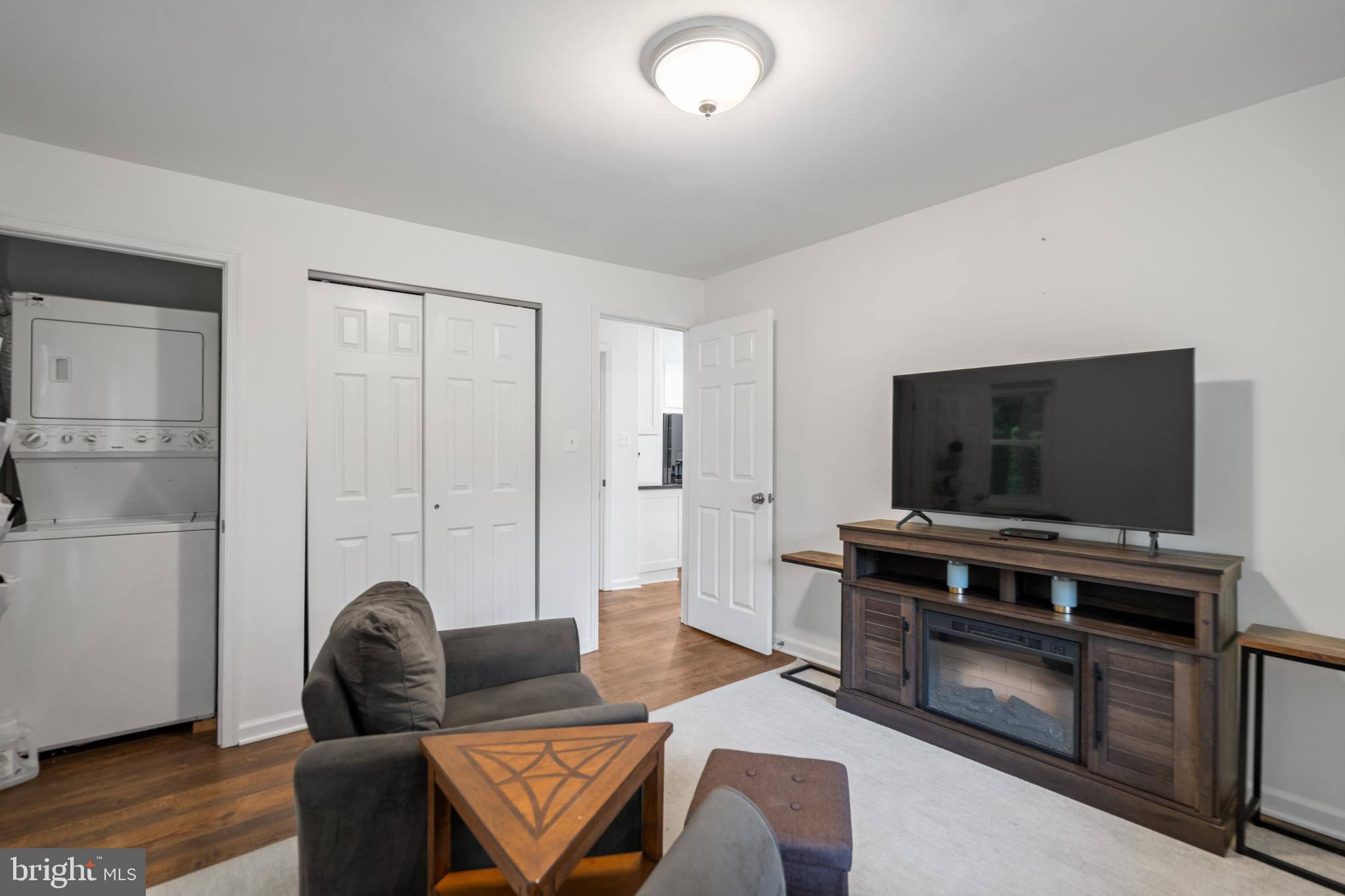 ROLLING VALLEY - Residential