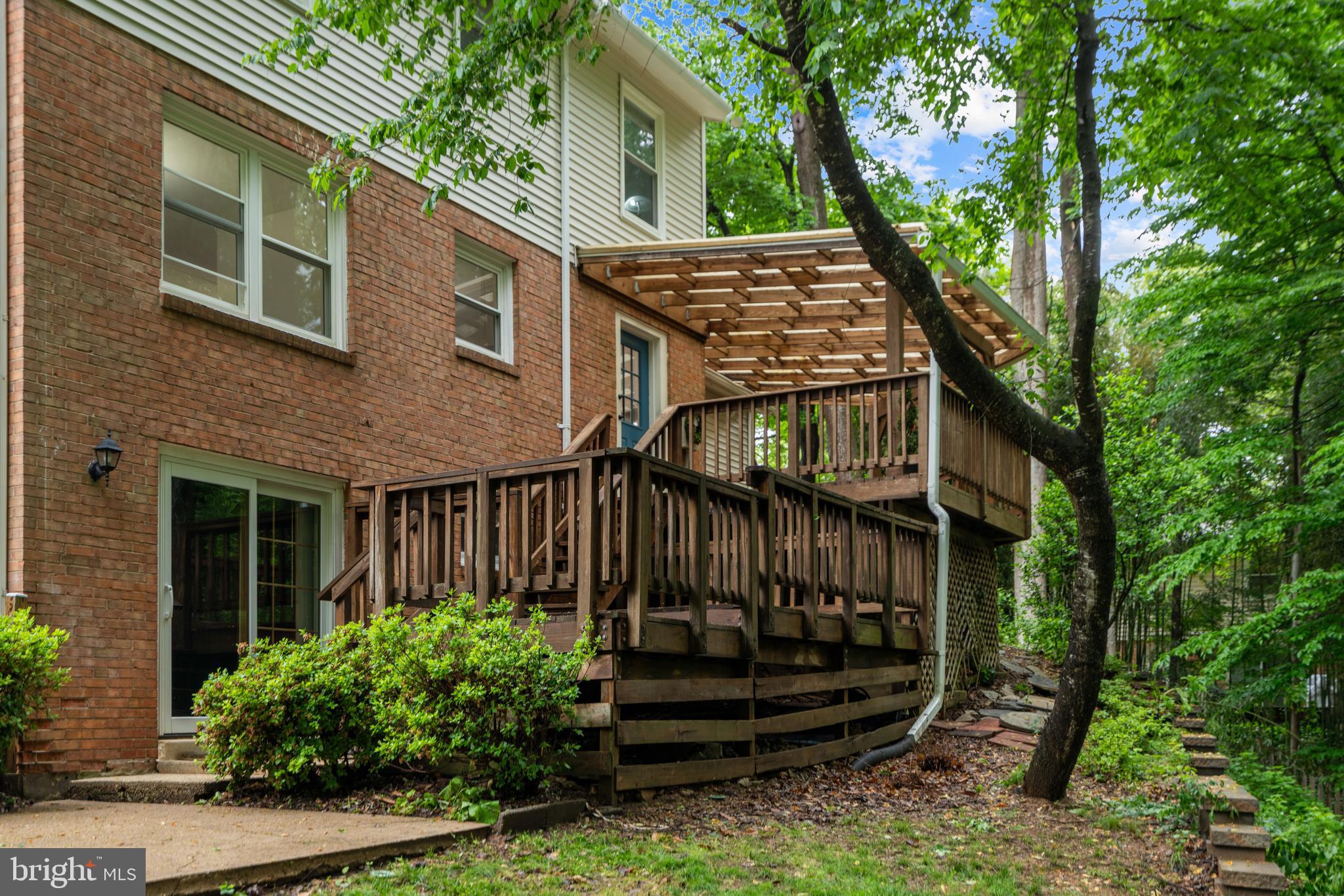 ROLLING VALLEY - Residential