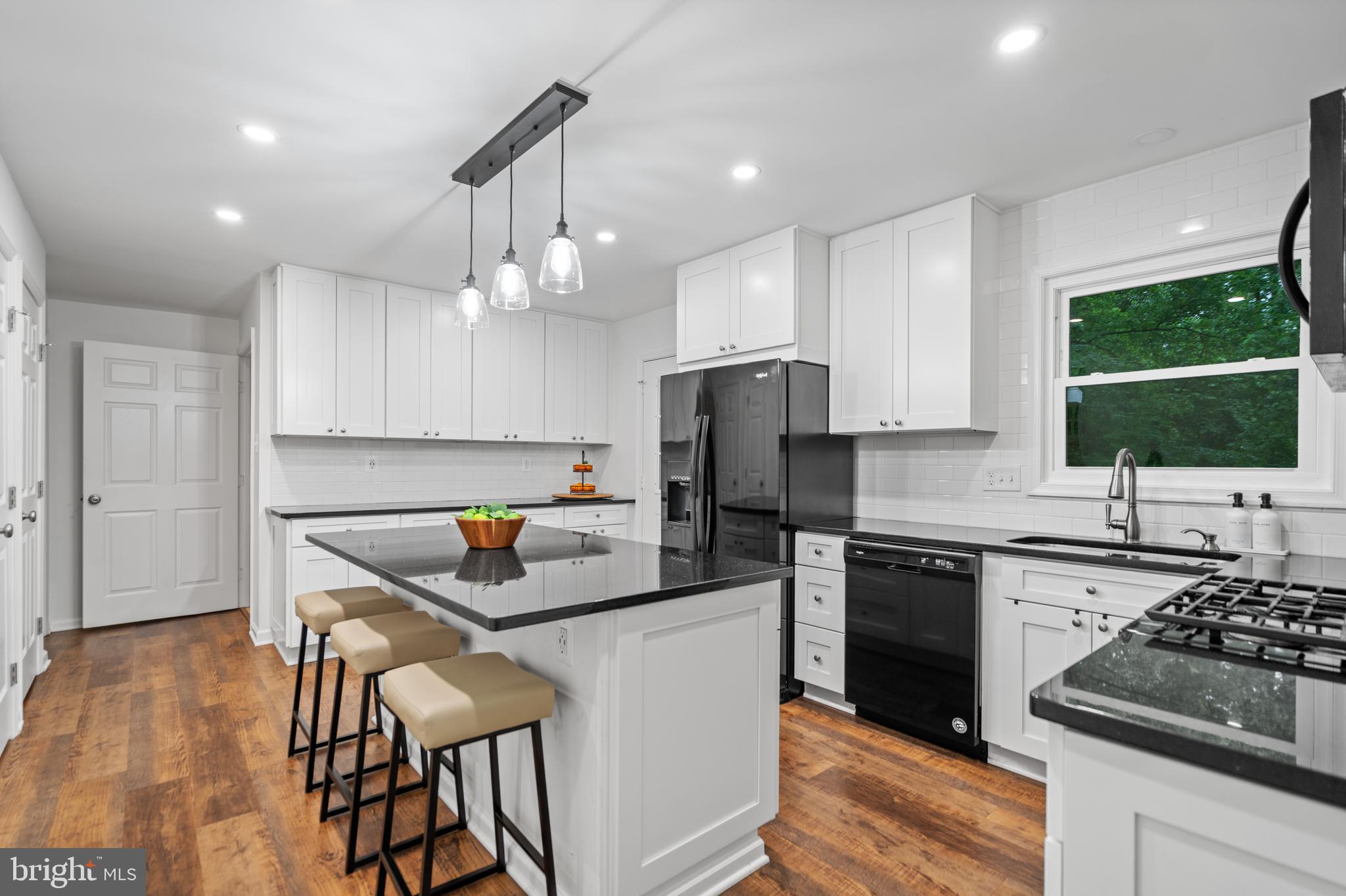 ROLLING VALLEY - Residential