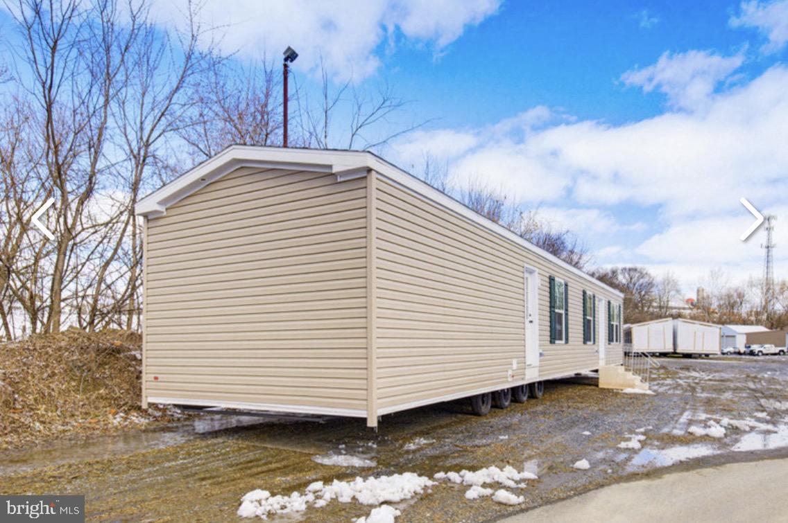 2187 LINCOLN HIGHWAY E LOT 9