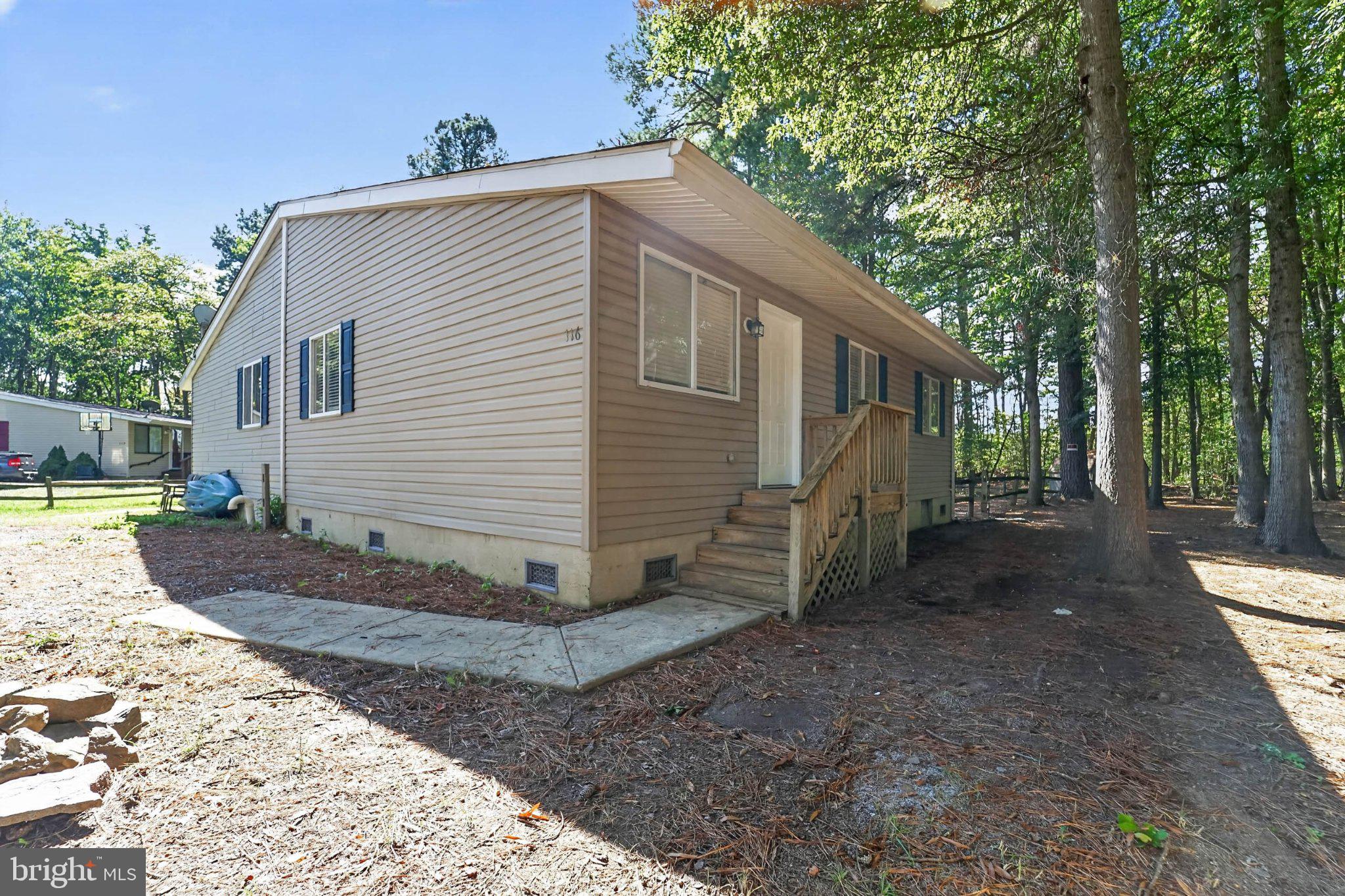 116 WATERMANS COURT