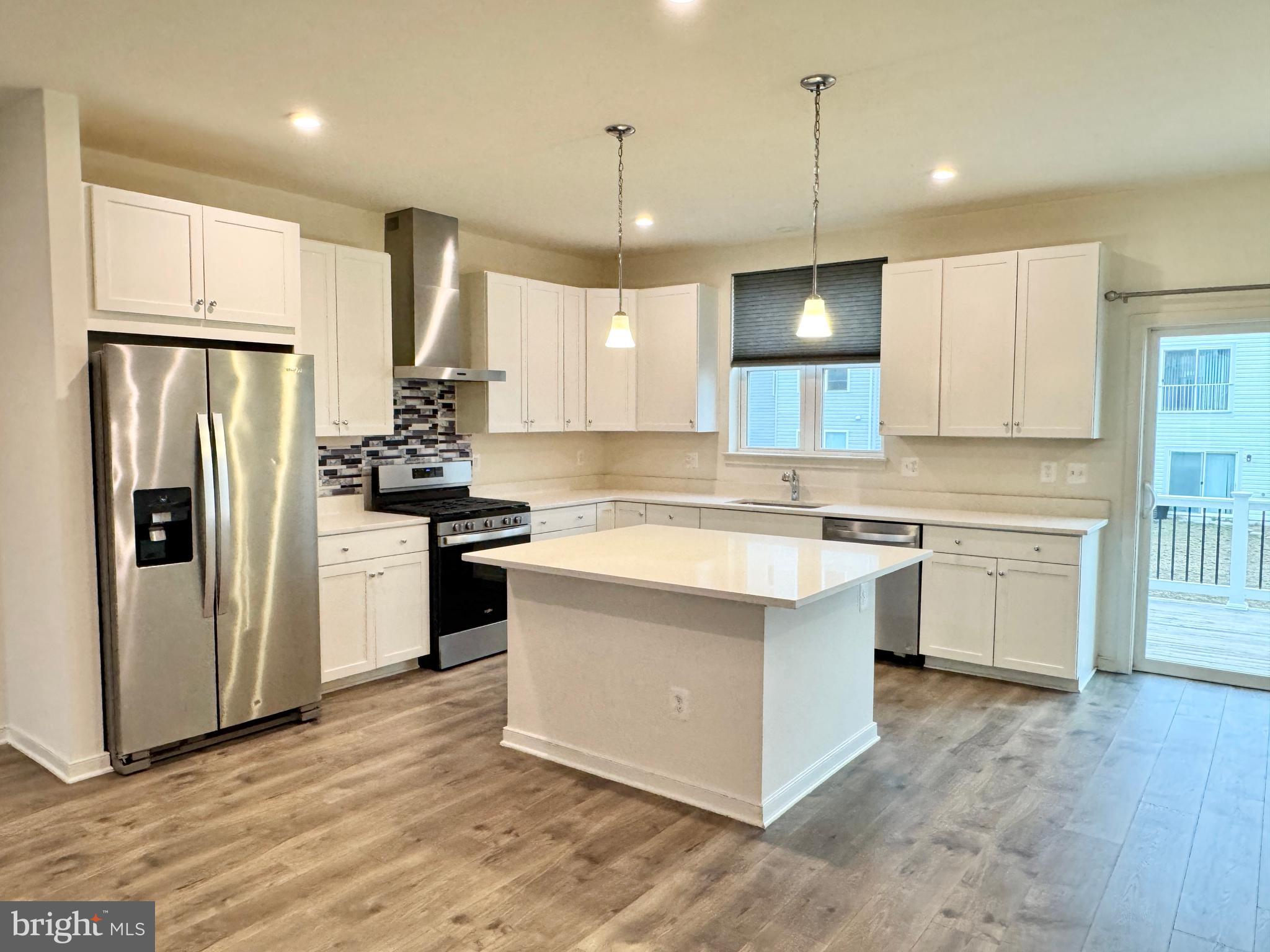 CHERRYVIEW LANDING - Residential Lease