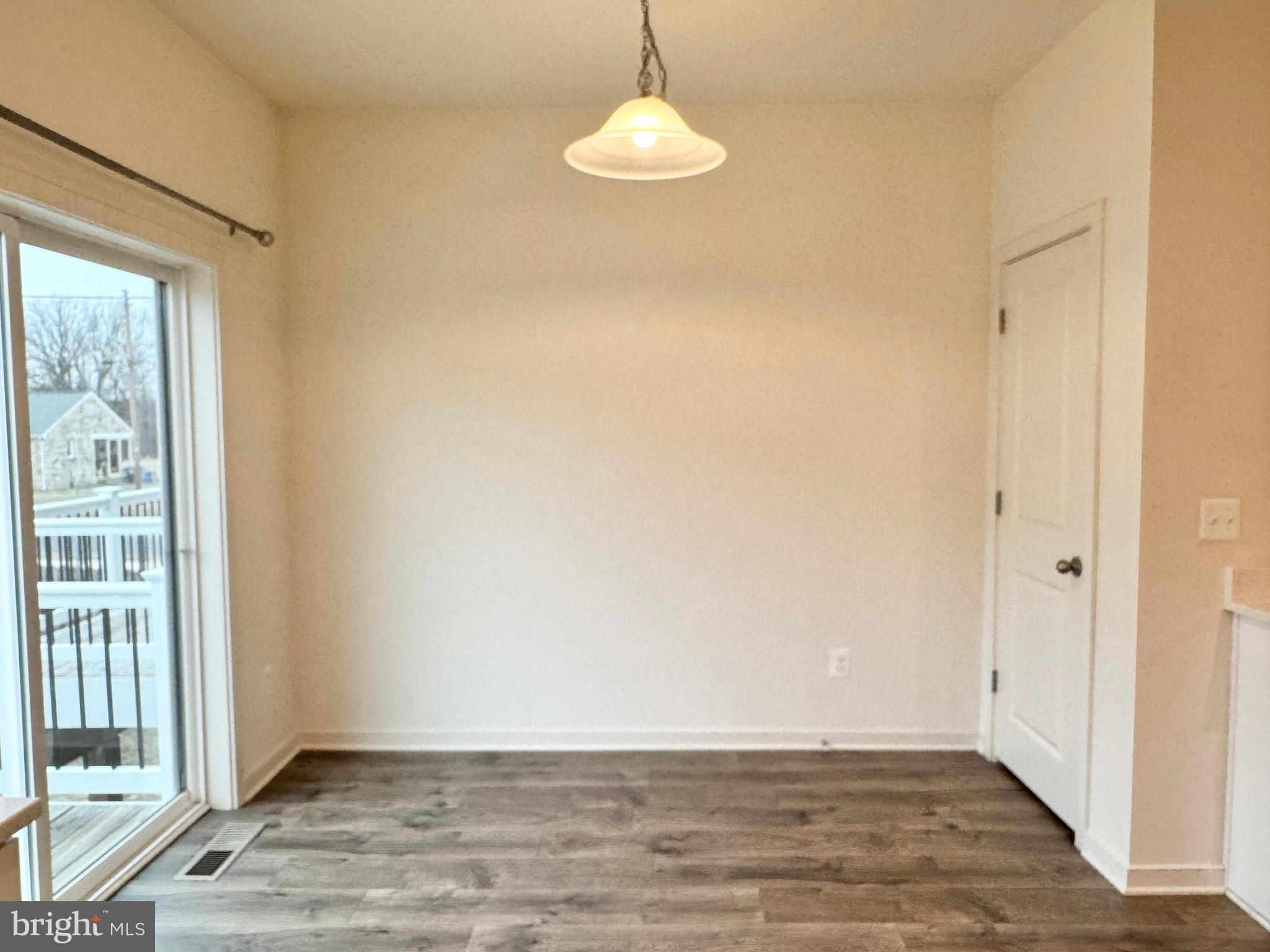 CHERRYVIEW LANDING - Residential Lease