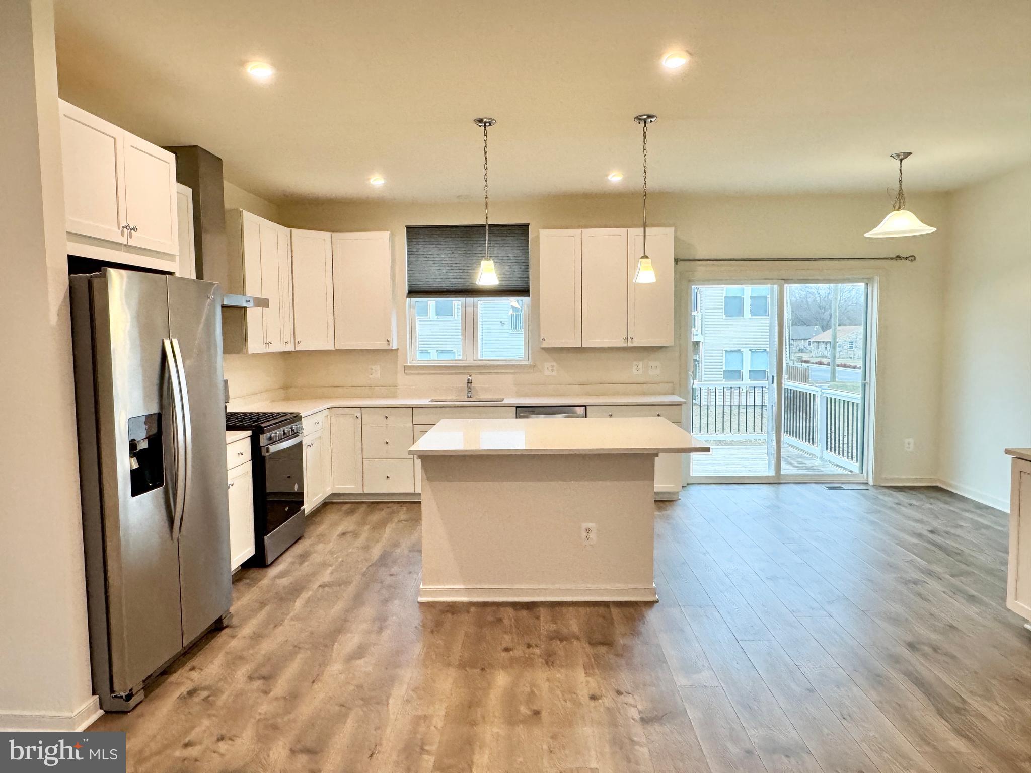 CHERRYVIEW LANDING - Residential Lease