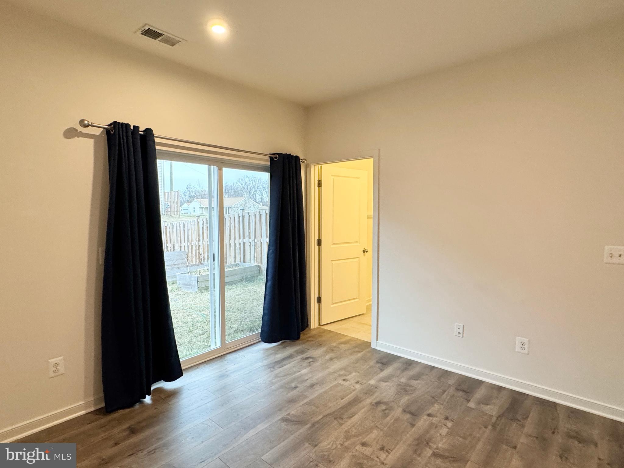 CHERRYVIEW LANDING - Residential Lease