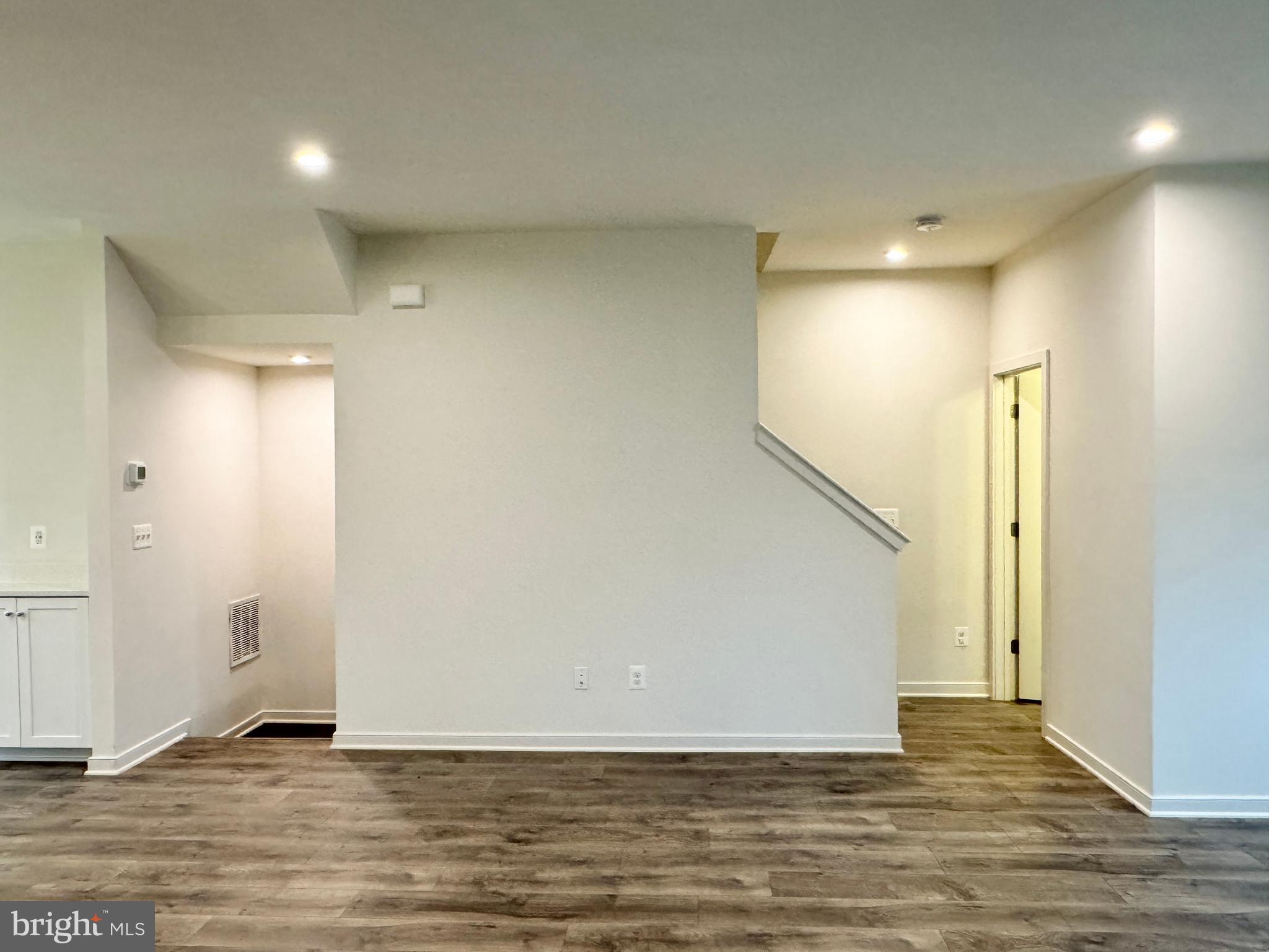 CHERRYVIEW LANDING - Residential Lease