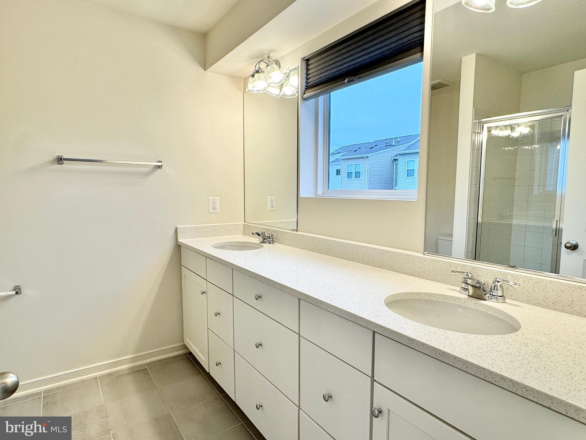 CHERRYVIEW LANDING - Residential Lease