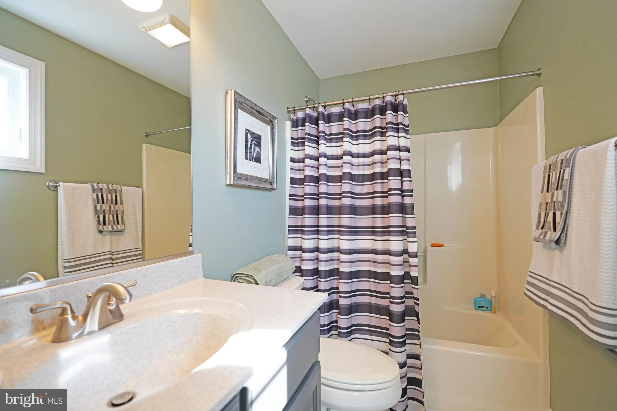 Lewes, Delaware 19958, United States, 5 Bedrooms Bedrooms, ,4 BathroomsBathrooms,Residential,Contingent,104853