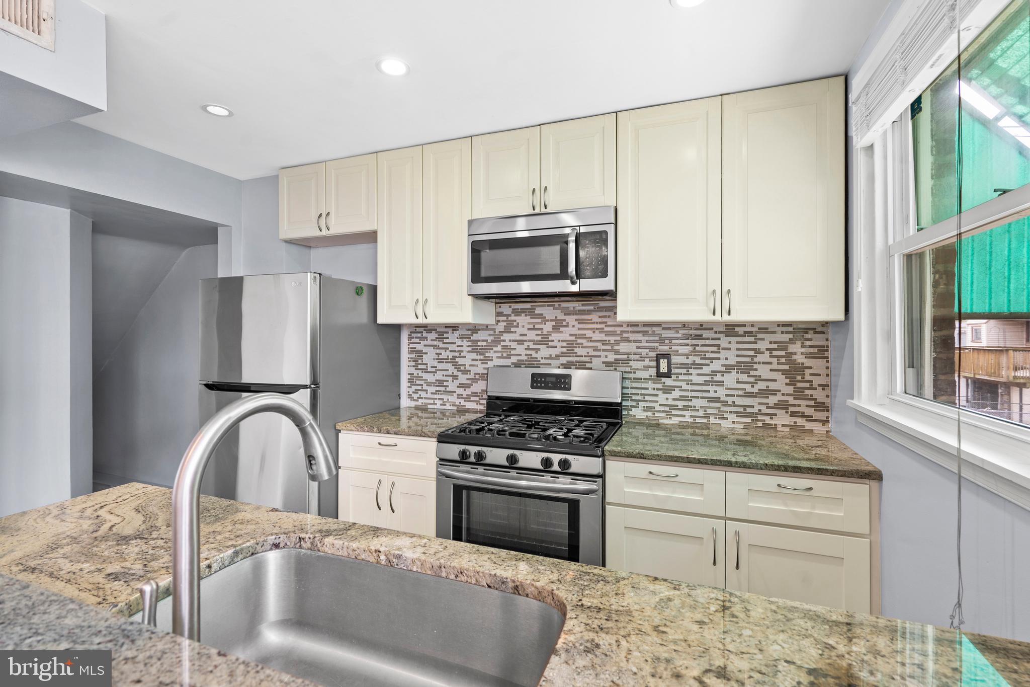 MAYFAIR - Residential