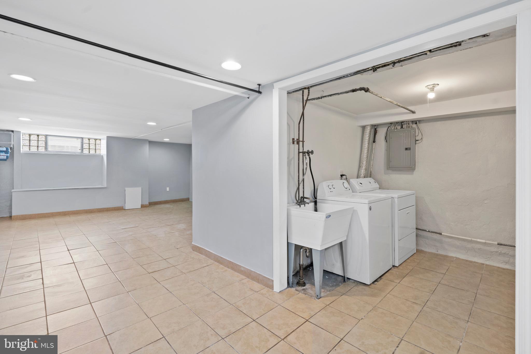 MAYFAIR - Residential