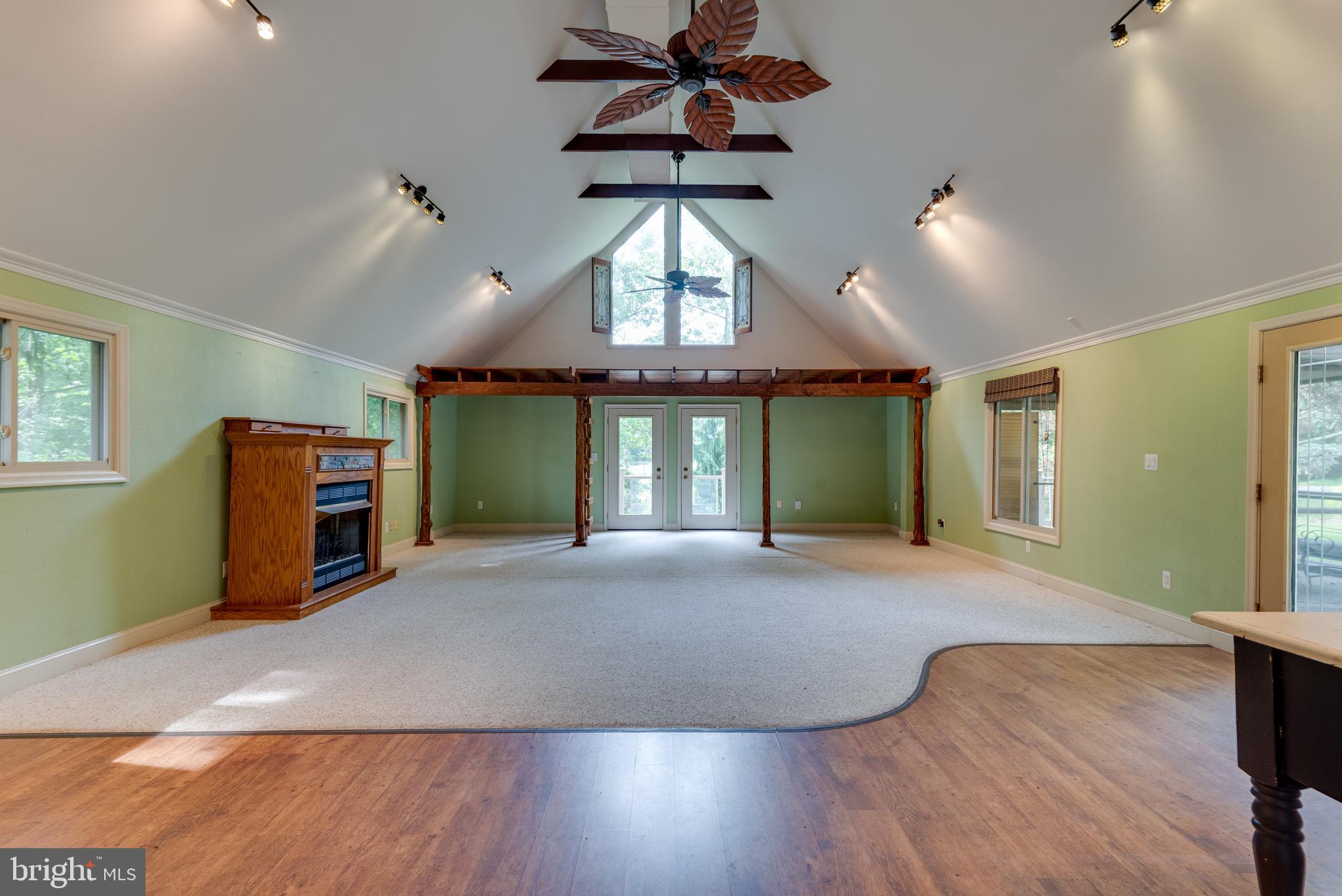 RIVERWOOD FARMS - Residential