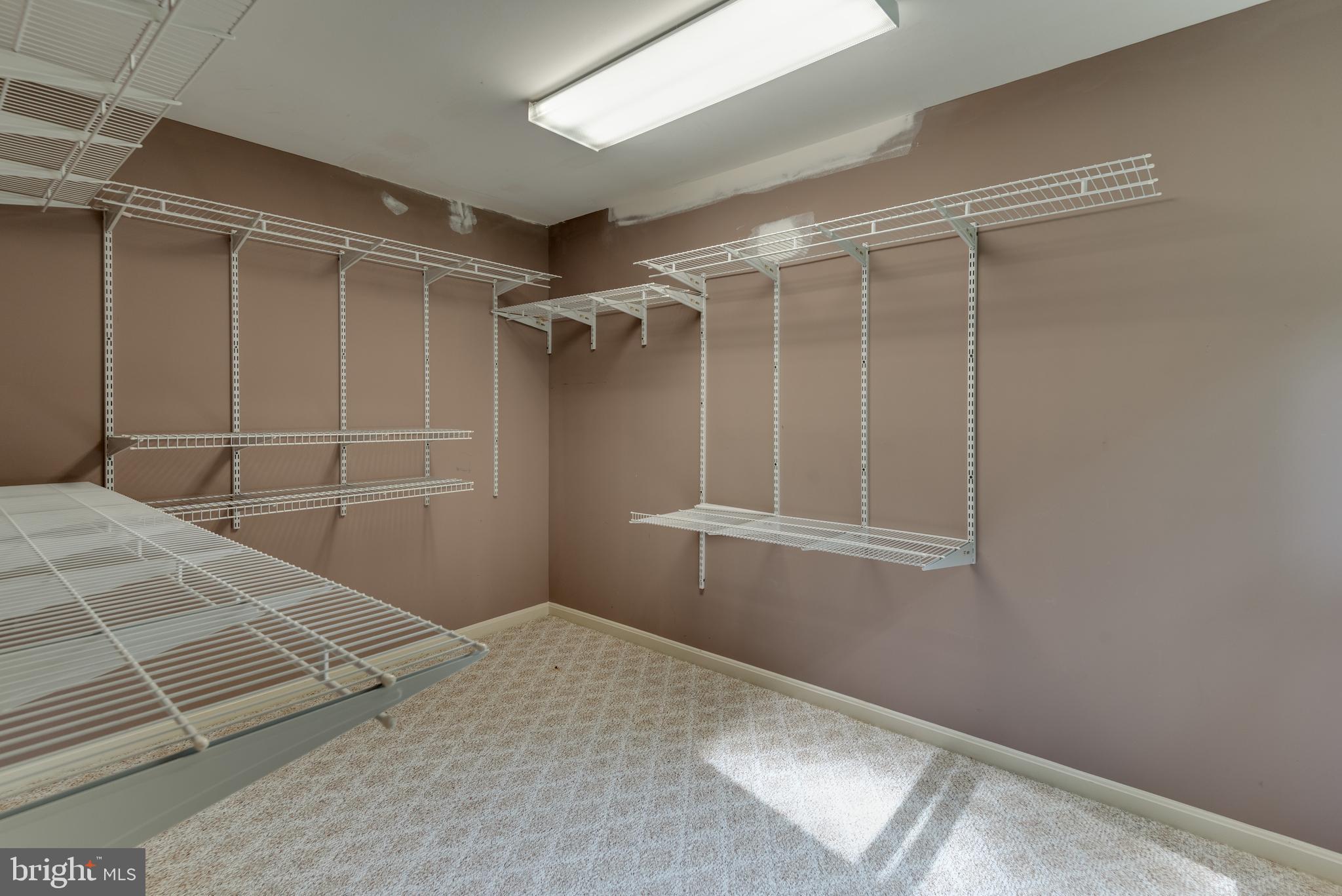 RIVERWOOD FARMS - Residential