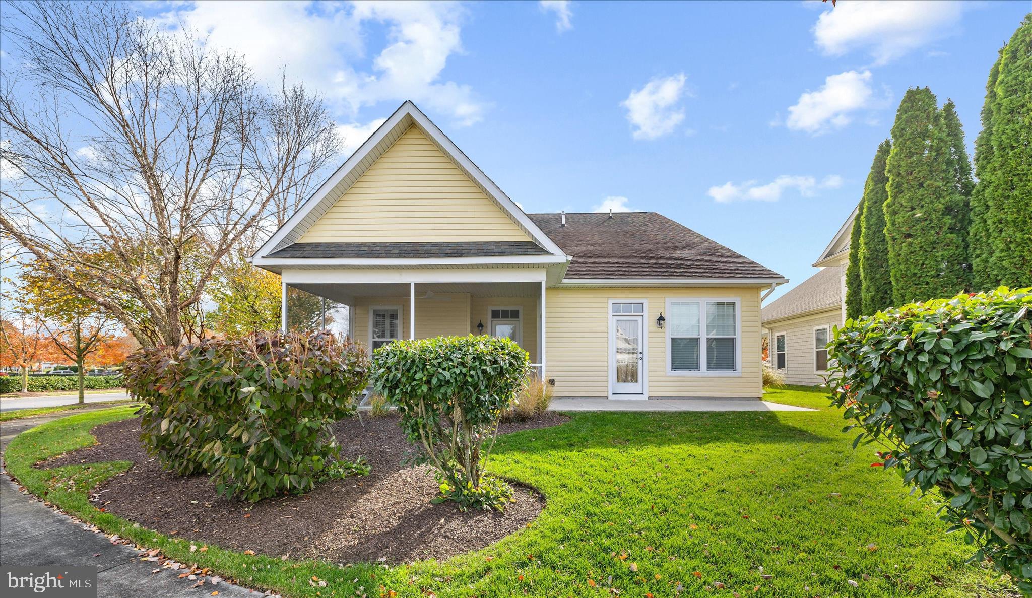 21 WHITE PELICAN COURT