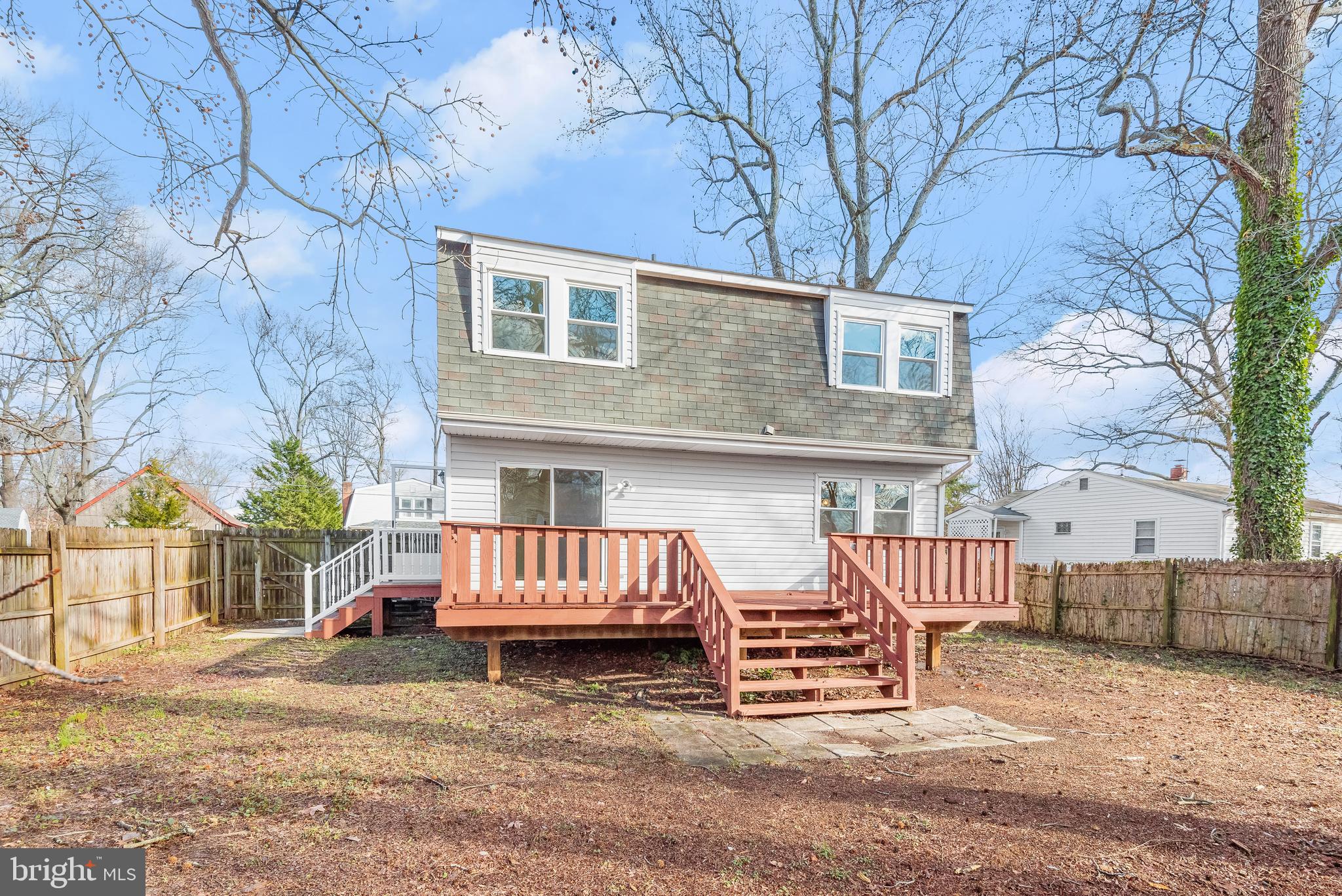 FRANKLIN MANOR BEACH - Residential