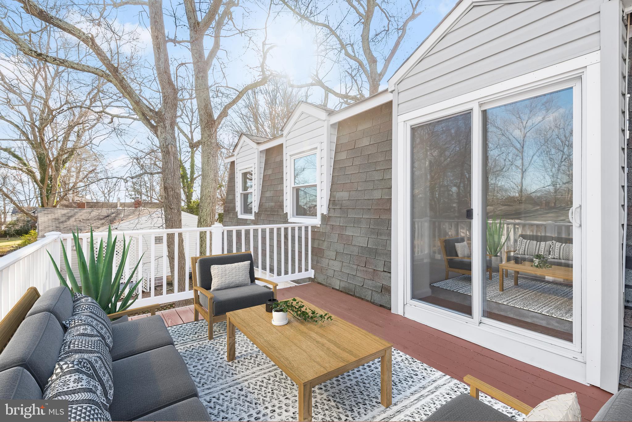 FRANKLIN MANOR BEACH - Residential