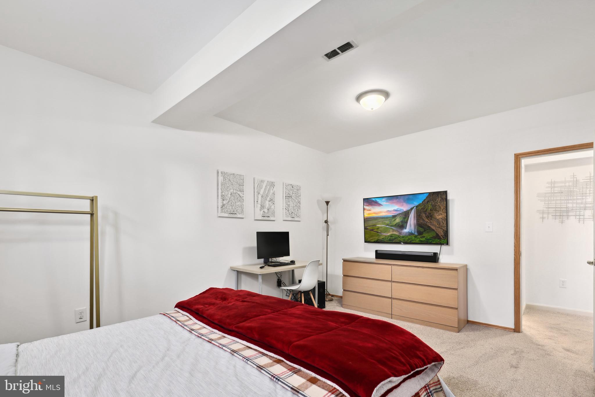 PORT POTOMAC - Residential