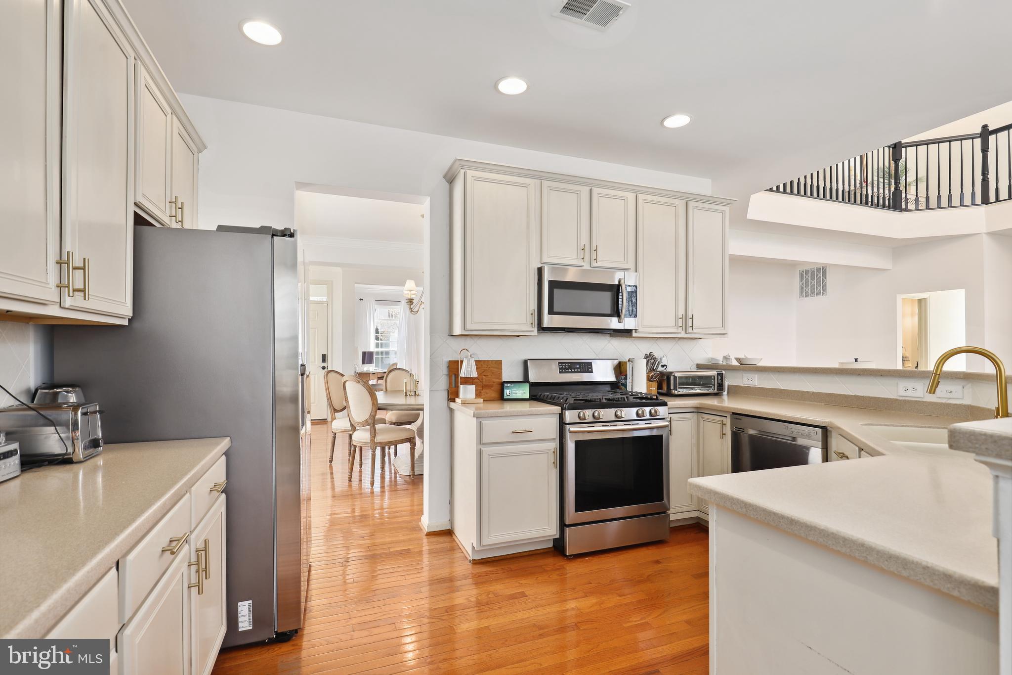 PORT POTOMAC - Residential