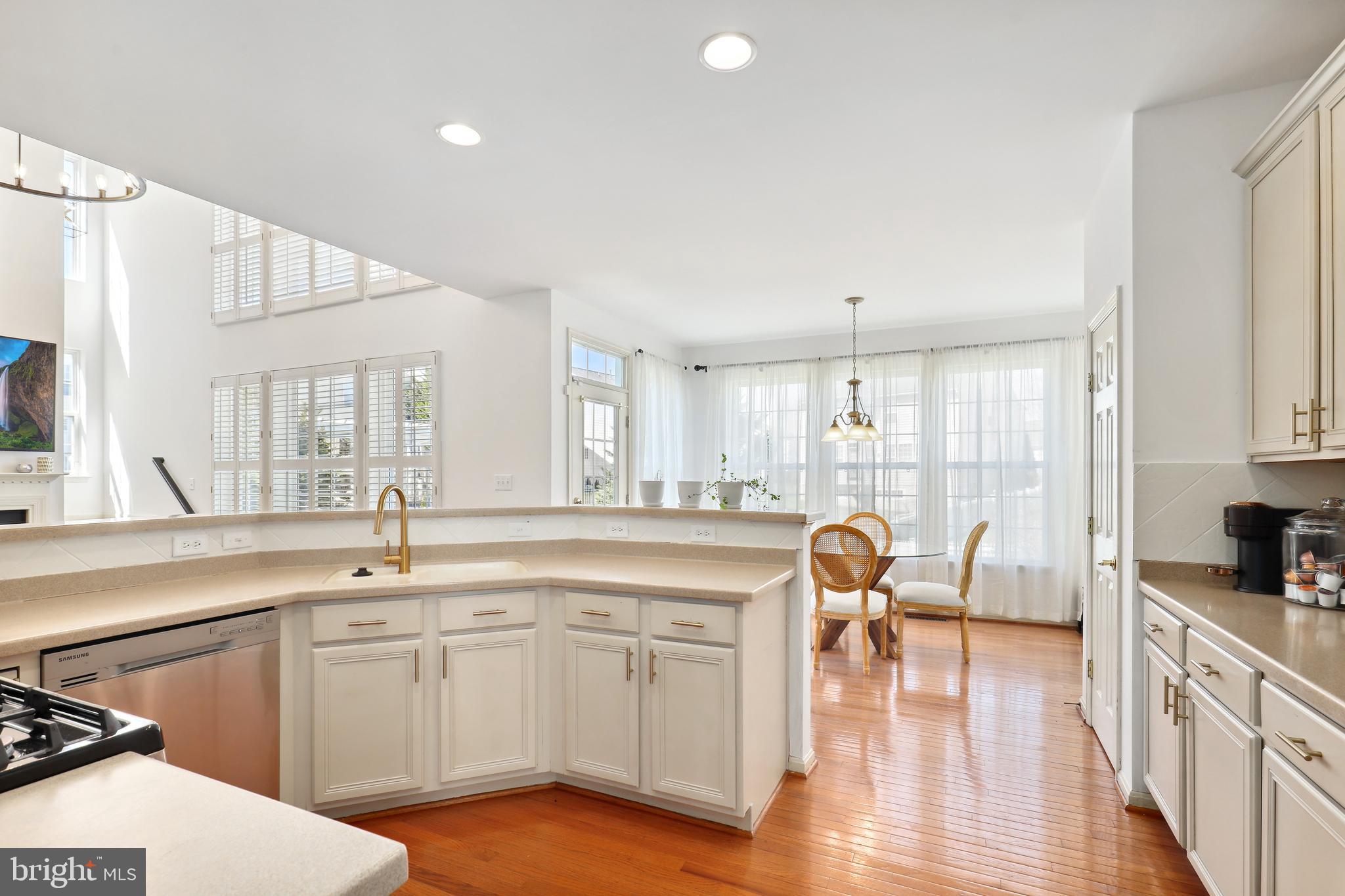 PORT POTOMAC - Residential