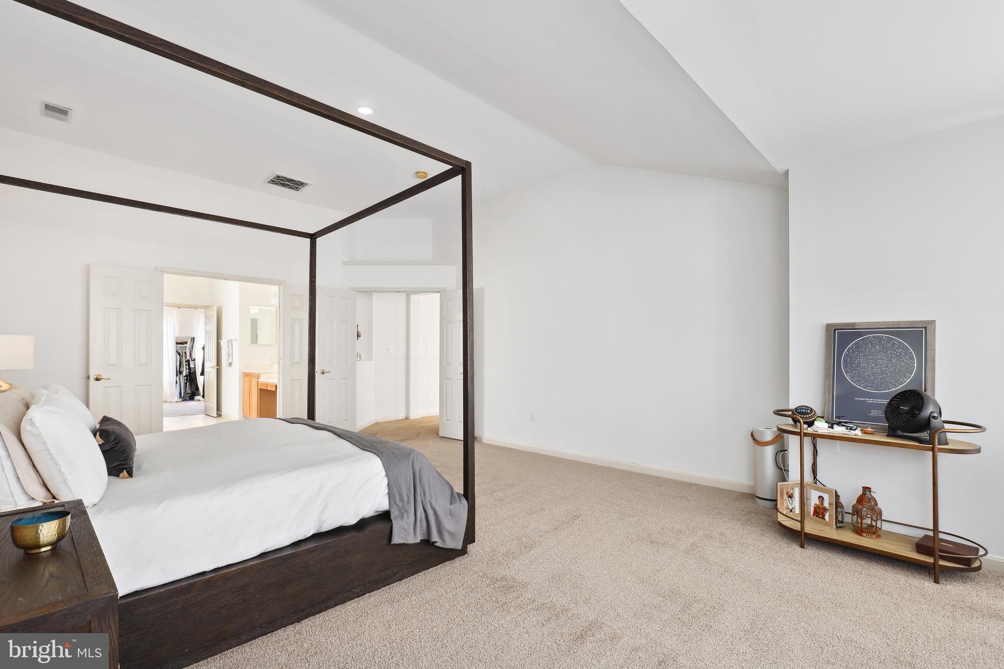 PORT POTOMAC - Residential